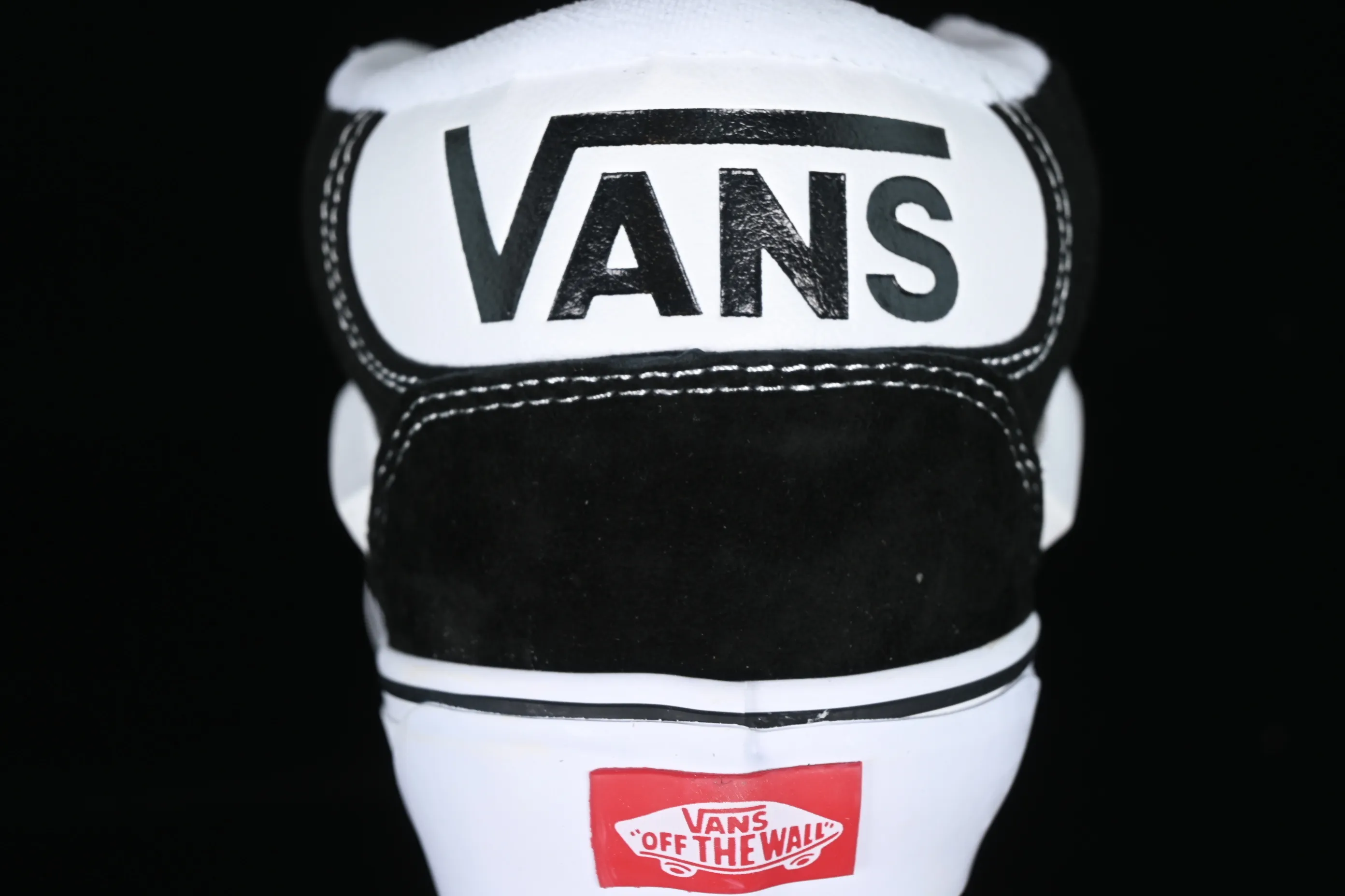 All categories Vans Vans series Vans Mid Vans Zhongbang Vans Knu Skool Vans official fat version of mid-top bread shoes VN000CQ96BTR